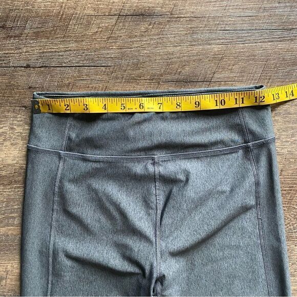 Under Armour Capri Legging Workout Gym Gray Black Small Compression - Picture 8 of 13